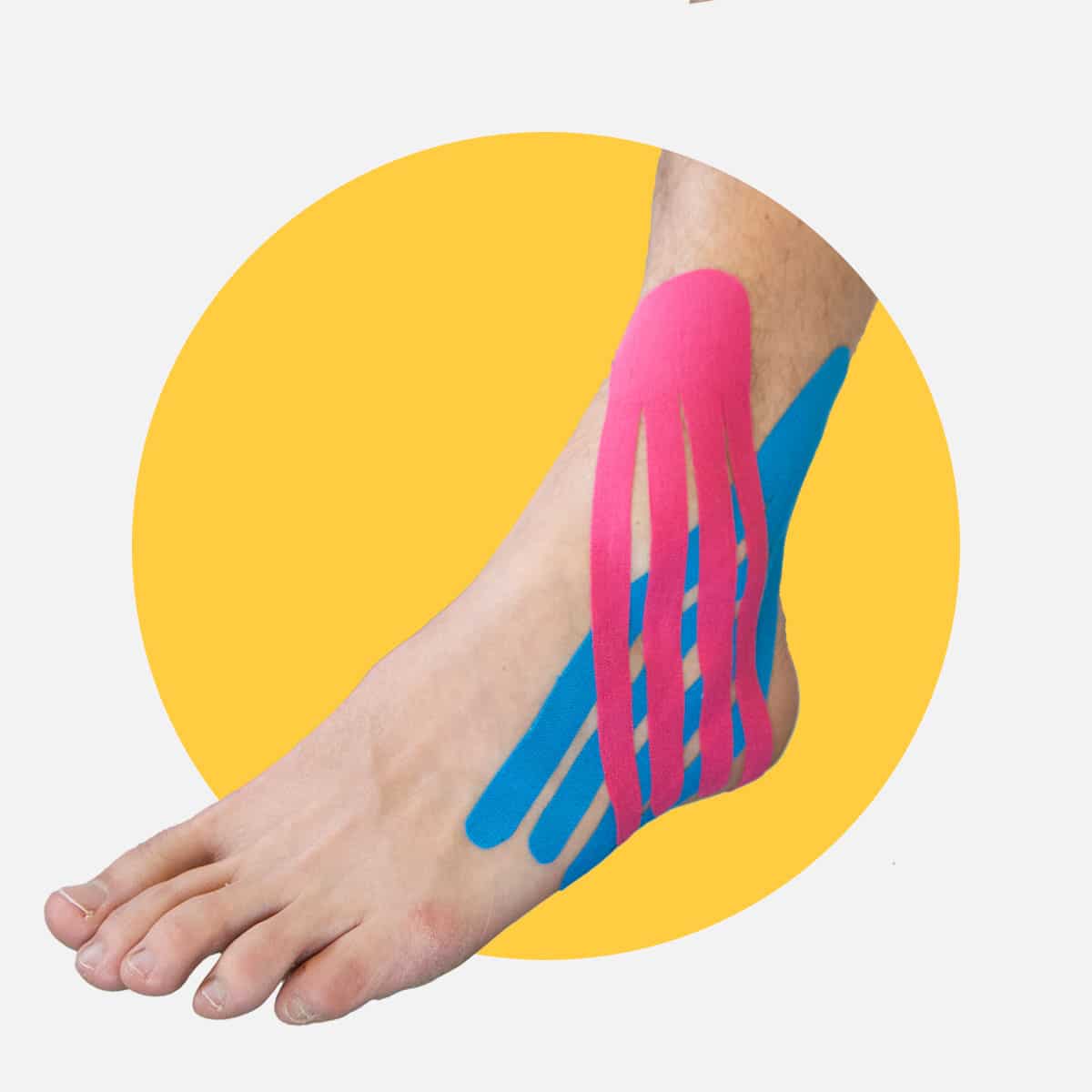 Tape forstuvet ankel med kinesiologi tape