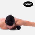 Lille massagebold til at aflaste og massere skulder