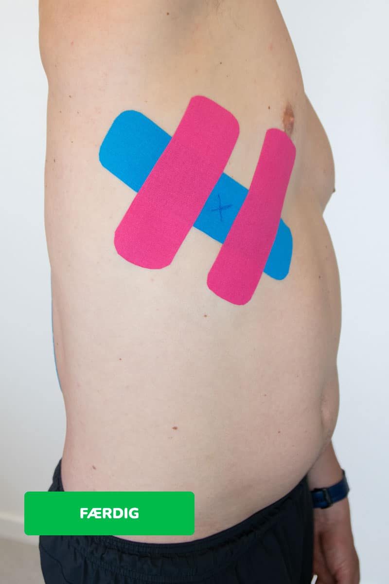 Tape trykket ribben med Kinesiologi tape | Piece of Tape
