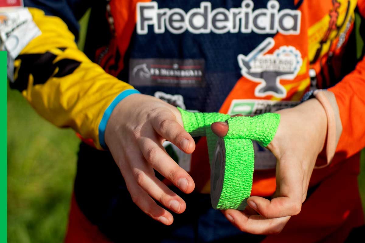 motorcross-block-image-finger-tape
